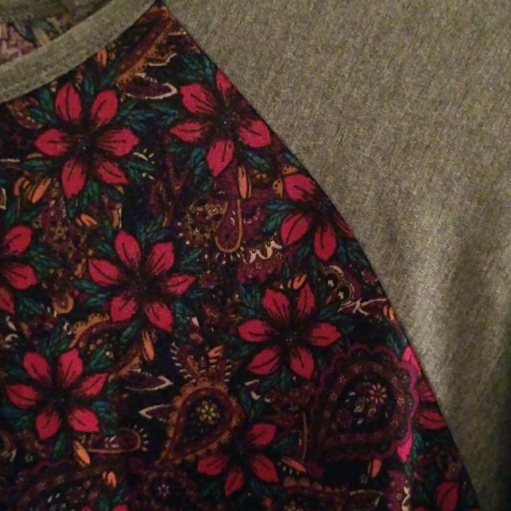 Lularoe Randy baseball shirt - Picture 2 of 4